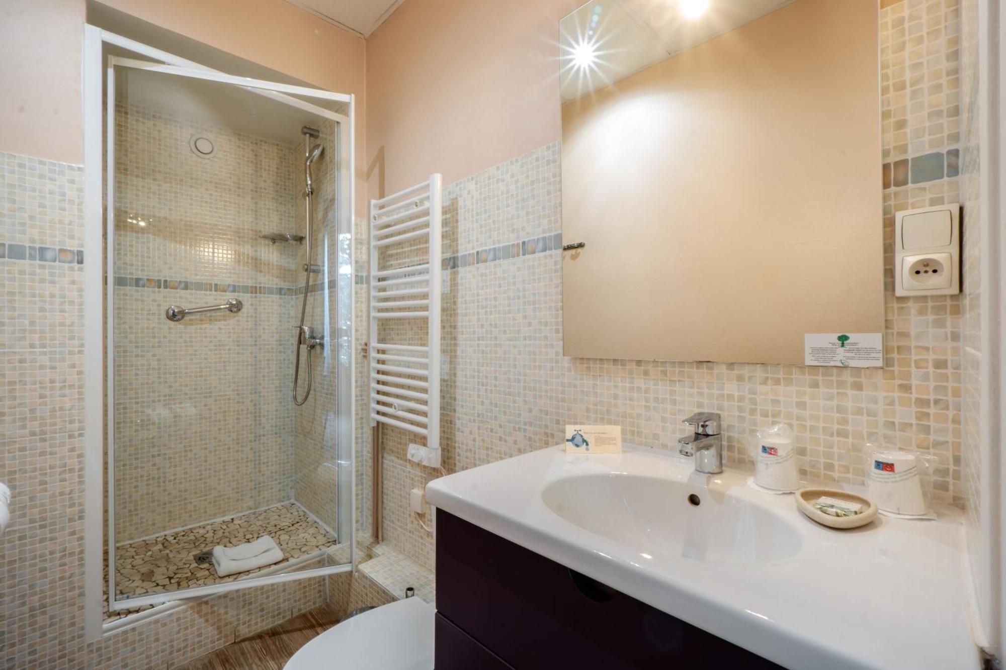 Hotel Gallia Aix-les-Bains Exterior photo